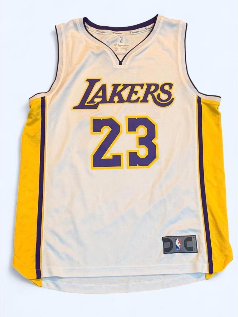 LeBron James fanatics jersey with 23 on back. #lebron #lakers